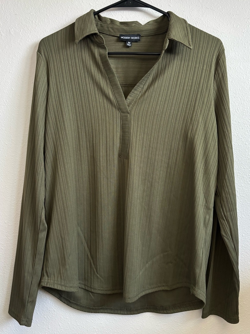 Modern Works Long Sleeve Open Collared Blouse Olive Green Medium Classic V Neck